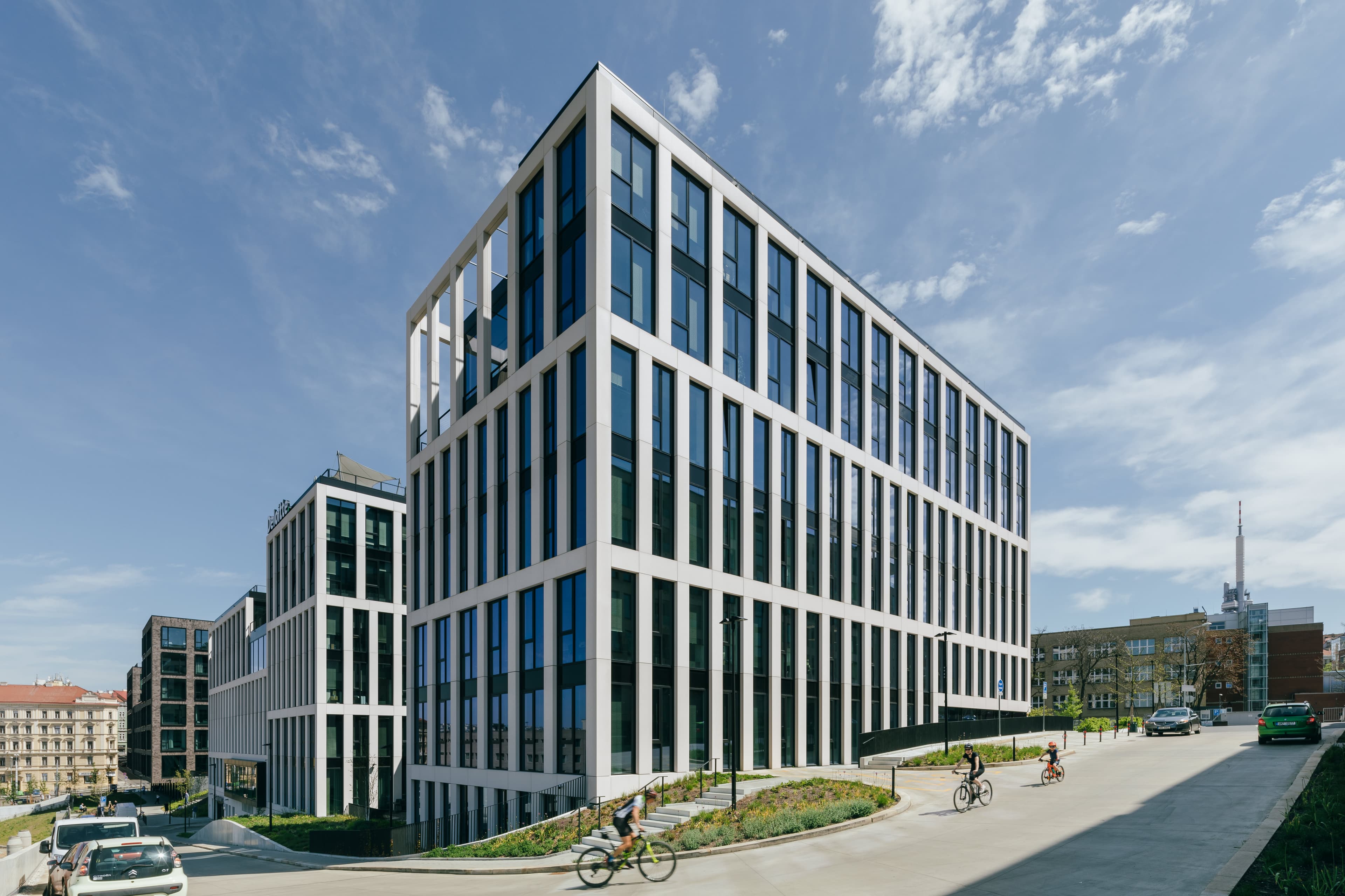 Churchill I a II., Italská, Praha 2 - Vinohrady