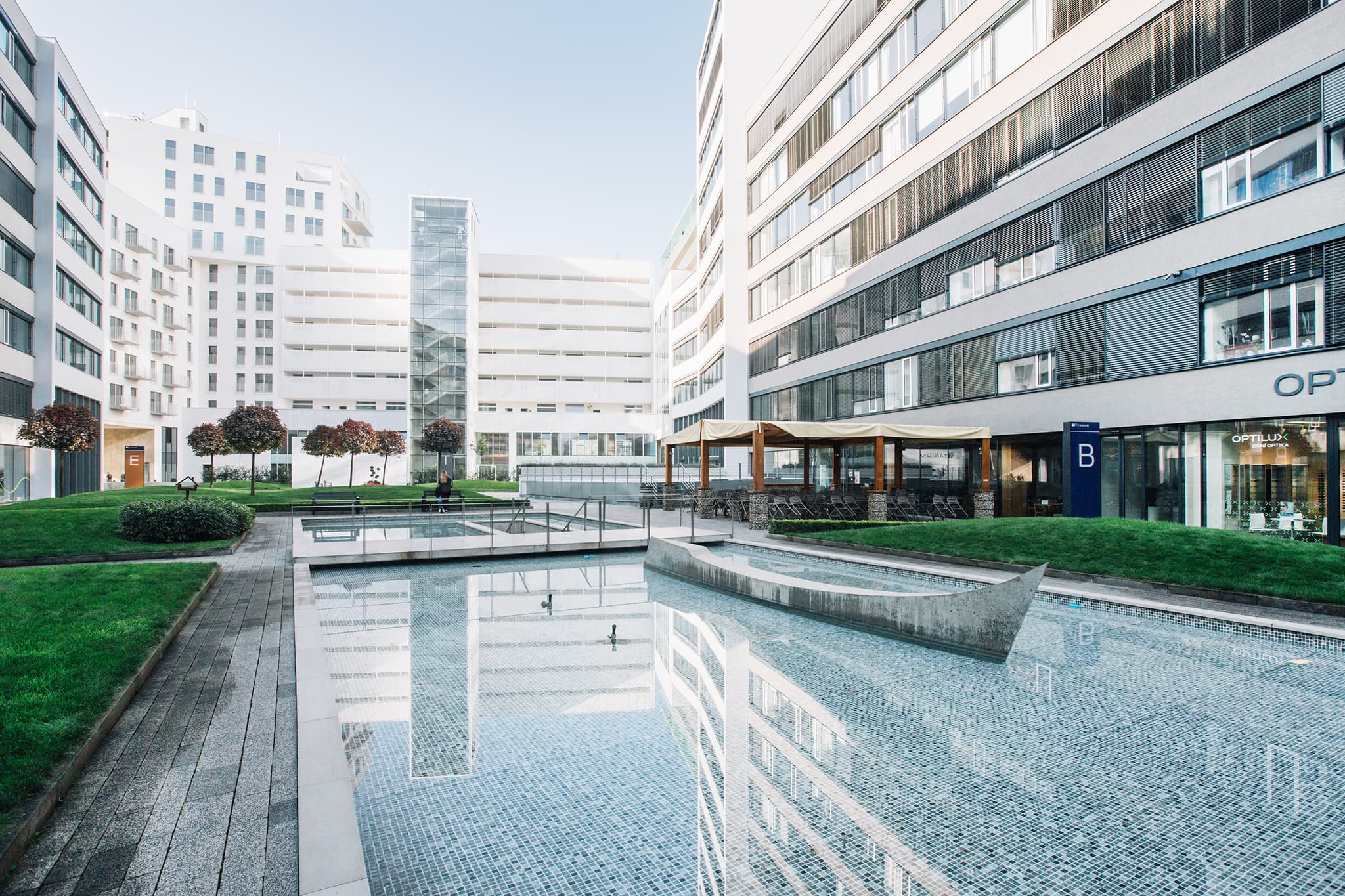 Short-term rental of fully furnished office in the centre of Brno Titanium