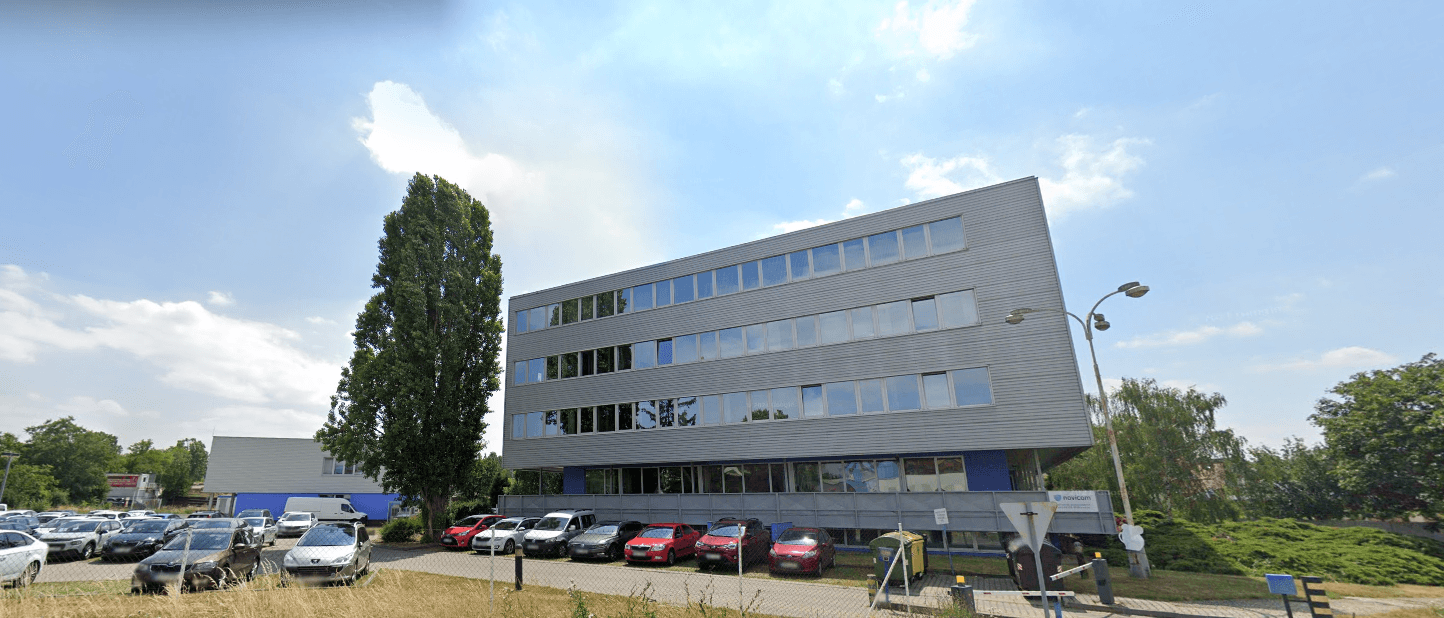 Administrativní budova Třebohostická, Novostrašnická, Praha 10 - Strašnice