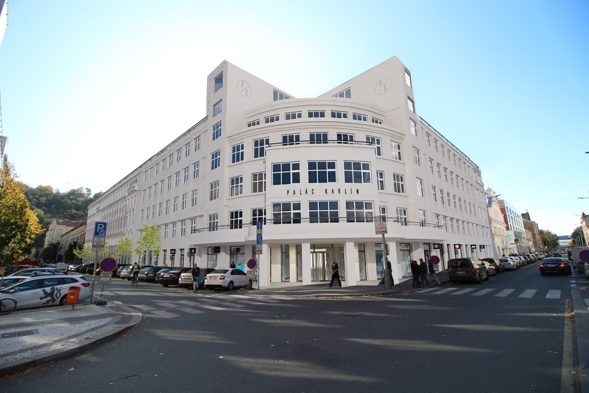 Palác Karlín, Thámova, Praha 8 - Karlín
