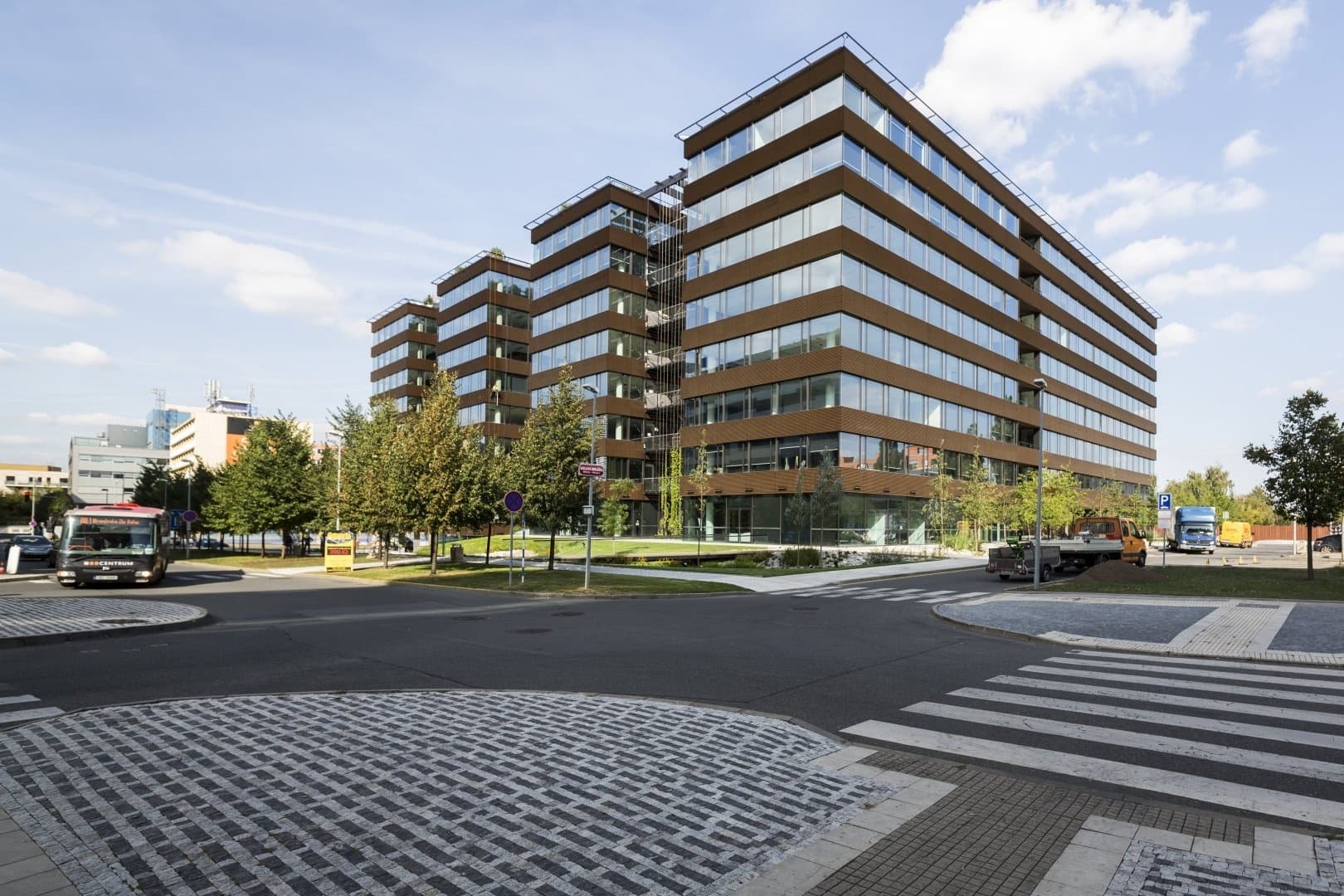 Brumlovka DELTA, Za Brumlovkou 5, Praha 4